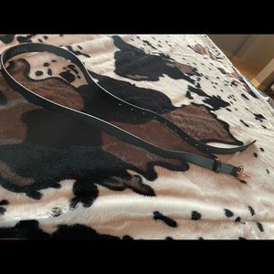 New Levi black belt with rose gold buckle. Large